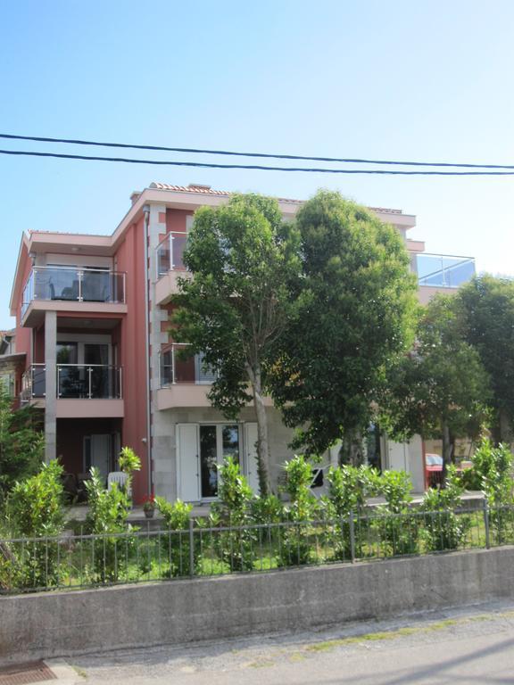 Apartments Delfin Tivat Exterior foto